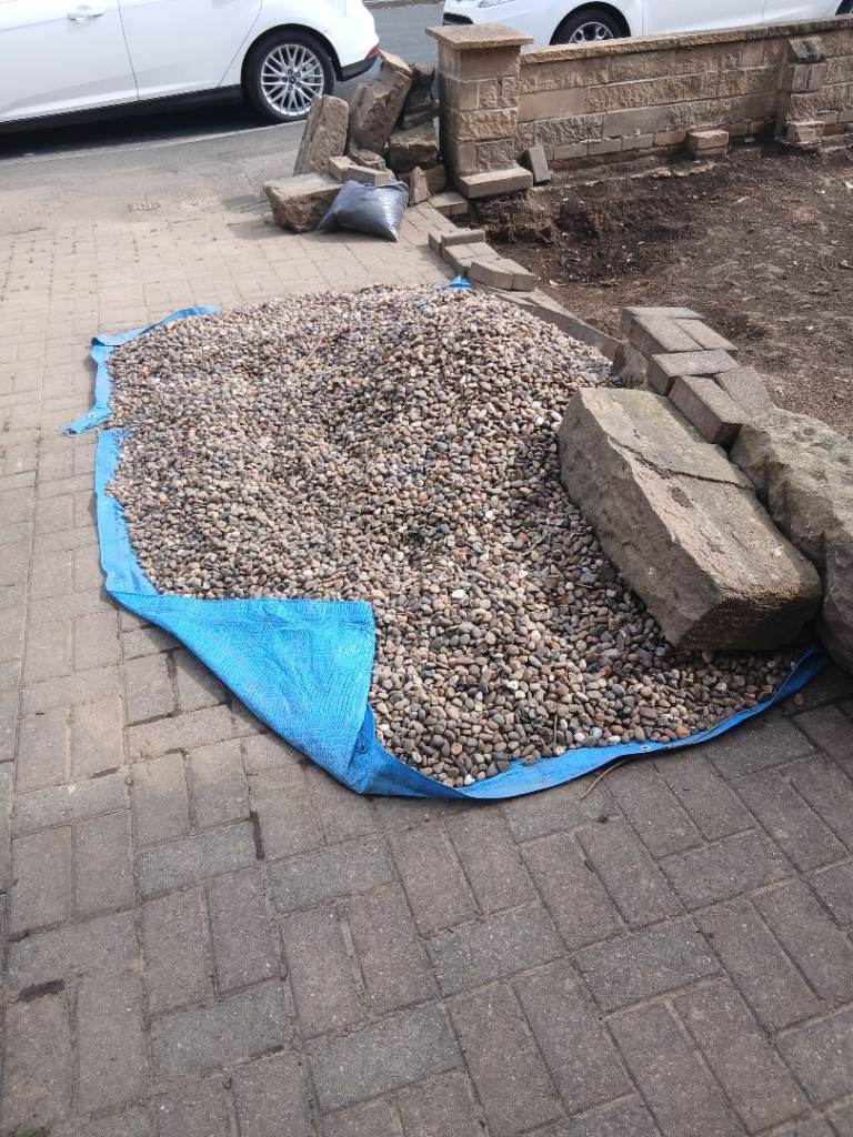 Driveway Gravel 30mm rounded. decorative.