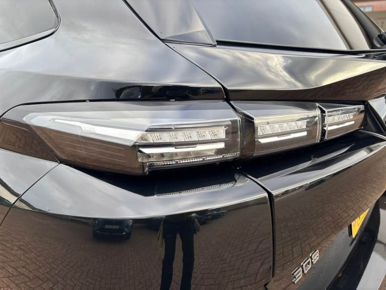 2024 Peugeot 308 1.2 PureTech Allure 5dr EAT8 ESTATE PETROL Automatic