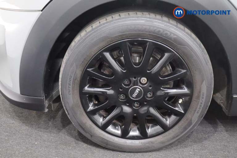 2021 MINI Hatch 1.5 Cooper Classic 5dr [Comfort-Nav Pack] Hatchback Petrol Manual