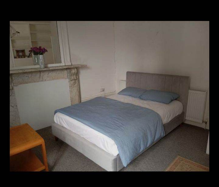 Room to rent, daily or weekly, furnished,, bills included large room with large private balcony