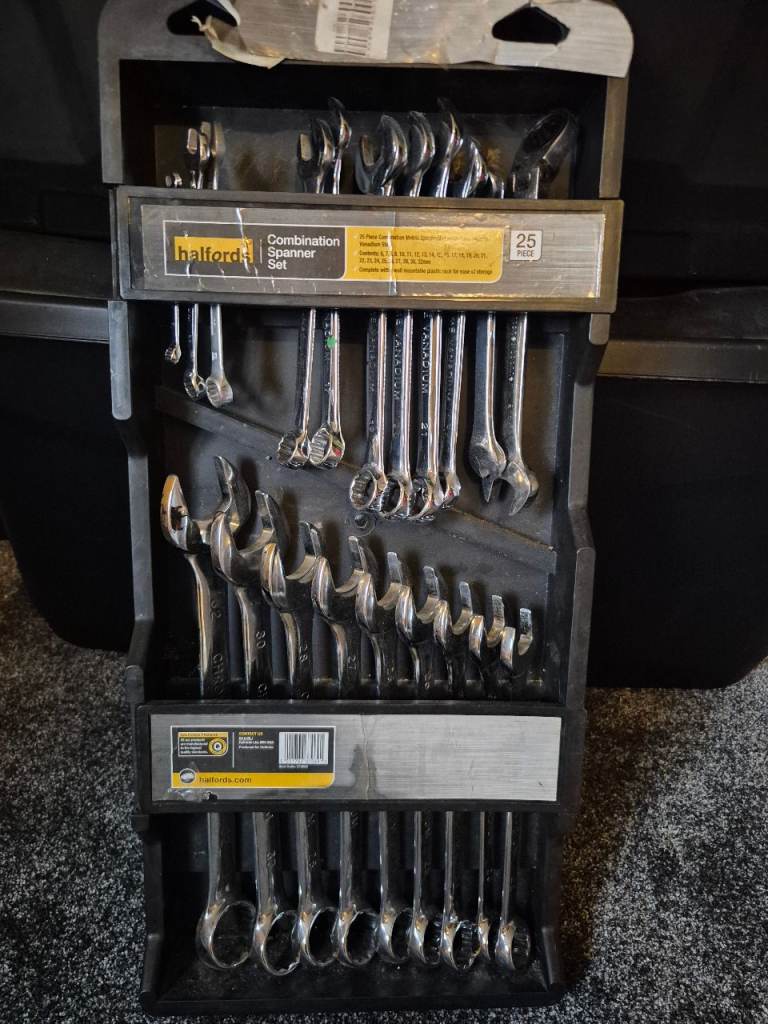 Halfords spanner set