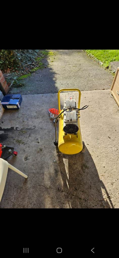 image for Air compressor stanley 