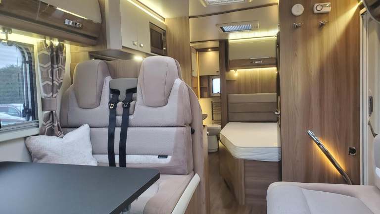 SWIFT BESSACARR 584 MOTORHOME french bed 4 berth 4 belts- 1 f owner