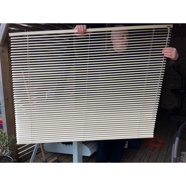 Cream metal Venetian blind