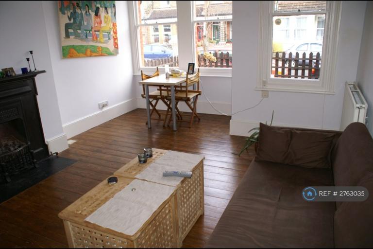 1 bedroom flat in Ballina Street, London, SE23 (1 bed) (#2763035)