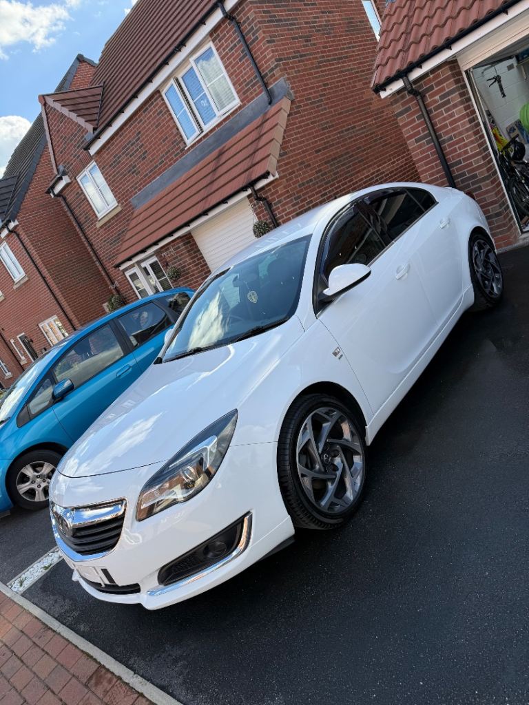 Vauxhall, INSIGNIA, Hatchback, 2016, Manual, 1598 (cc), 5 doors