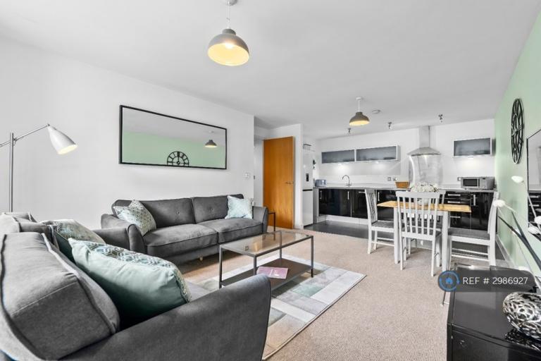 2 bedroom flat in Ruby House, Milton Keynes, MK9 (2 bed) (#2986927)
