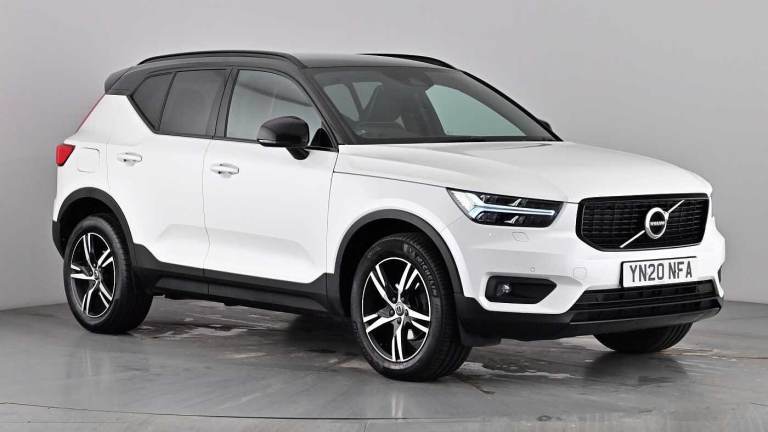 2020 Volvo XC40 T3 R-Design Automatic Heated Seats Power Tailgate Keyless Front Park Assist Estat...