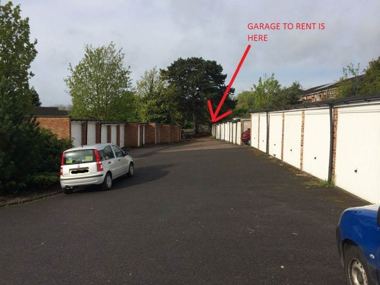 Lock up garage for rent