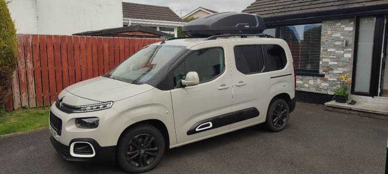 Thule Force XT M Roof Box