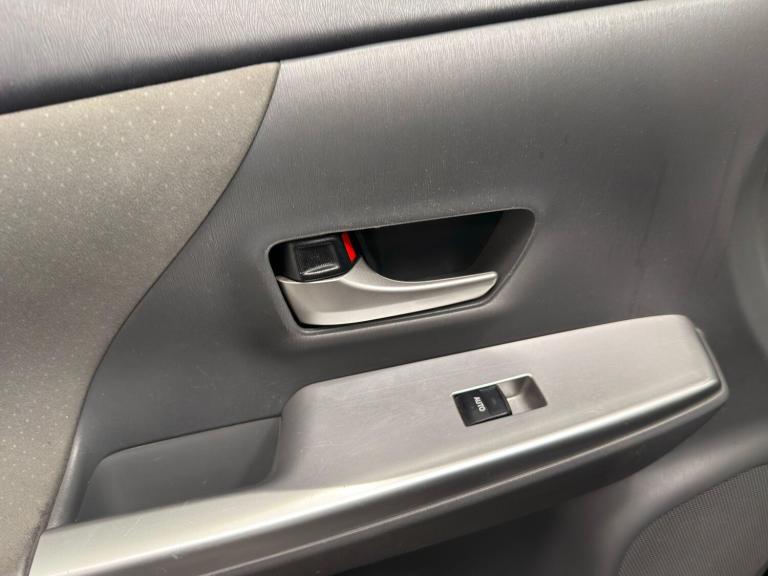 2014 Toyota Prius+ 1.8 VVT-h Icon CVT Euro 5 (s/s) 5dr MPV Petrol/Electric Hybrid Automatic