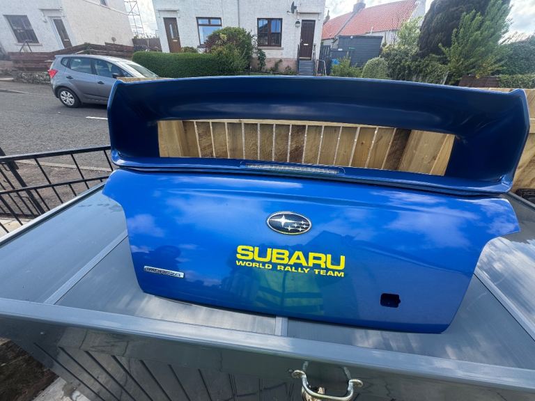 Subaru Impreza bootlid and spoiler