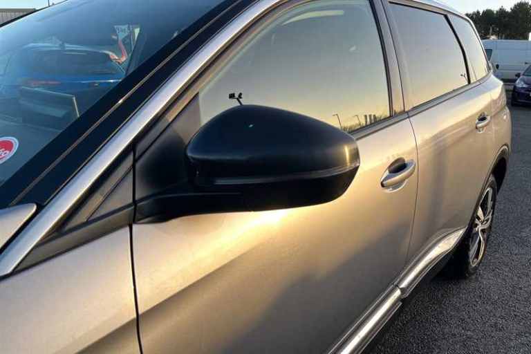 2022 Peugeot 5008 1.5 BlueHDi Allure Premium+ 5dr HATCHBACK DIESEL Manual