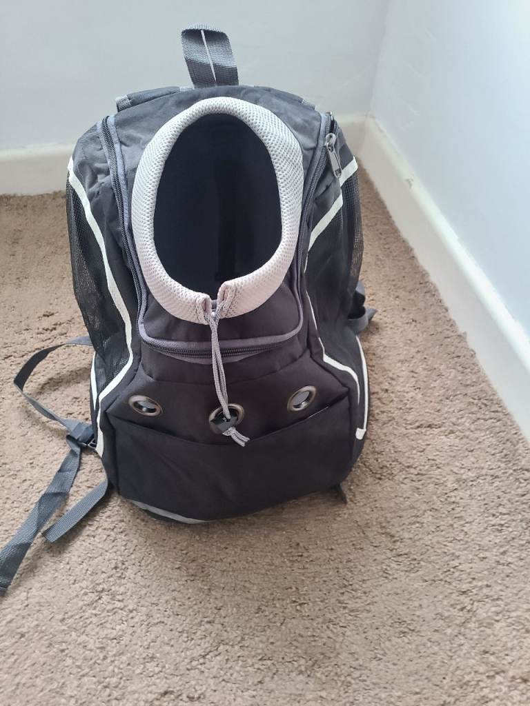 Dog carrier back pack