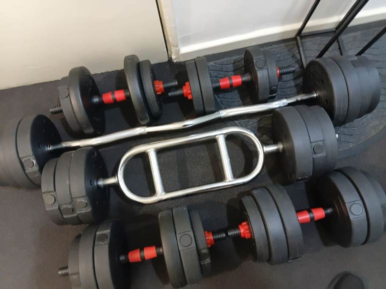 Adjustable Dumbbell and Barbell Weight Set – Good Condition