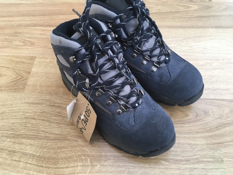 Hi-Tec NVY KRUGER water proof 