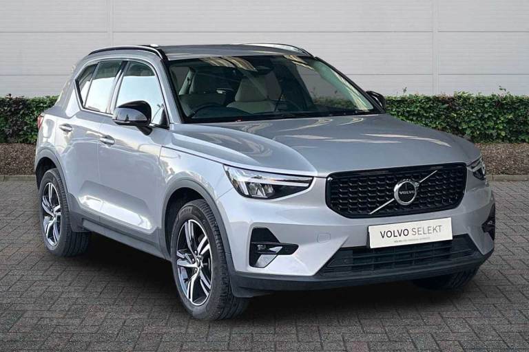 2022 Volvo XC40 2.0 B4P Plus Dark 5dr AWD Auto SUV Petrol Automatic