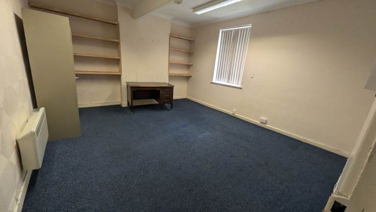 First floor to let 