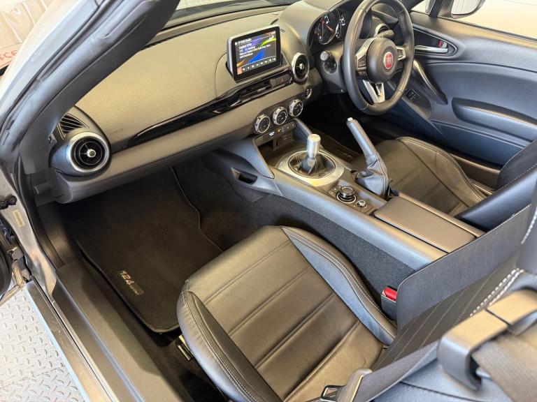 2018 Fiat 124 Spider 1.4 MultiAir Lusso Euro 6 2dr CONVERTIBLE Petrol Manual