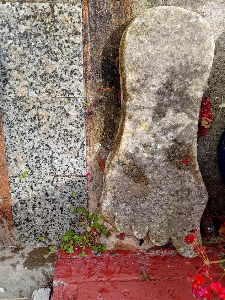 Garden Stone Foot Ornament - Weathered, Fair Condition