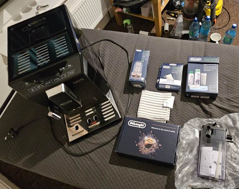 Delonghi Eletta Cappuccino plus extras