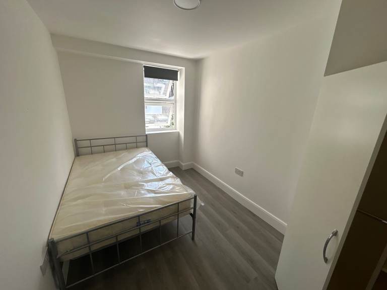 Single Room to Rent in Refurbished House Share - Meyrick Road, NW10 2EL - All Bills Included