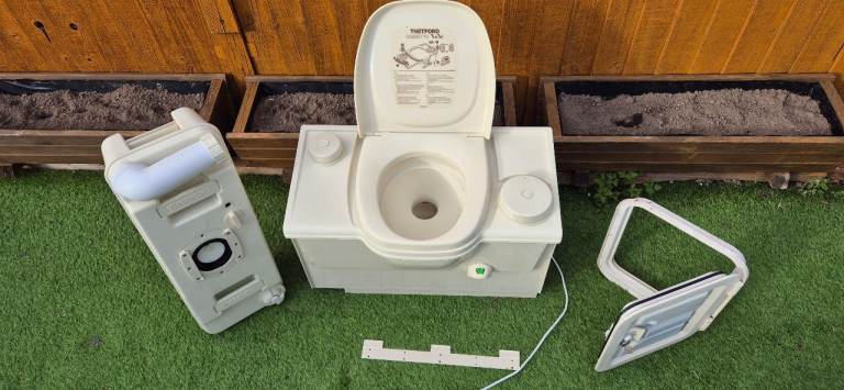 THETFORD PORTA POTTI cassette toilet for camper caravan motorhome boat with 12V flush.
