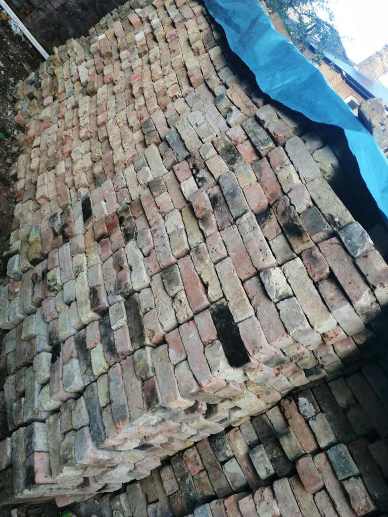 Reclaimed Multi stock bricks for sale 