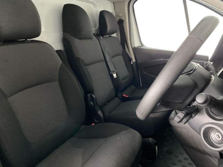 2022 Renault Trafic SL28 Blue dCi 130 Business+ Van PANEL VAN DIESEL Manual