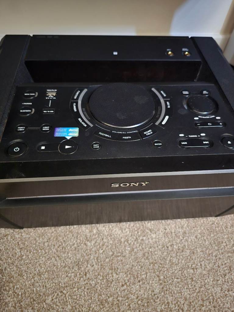 Sony shake x30d Black High Power 1200 wattsAudio System – Good Working Order