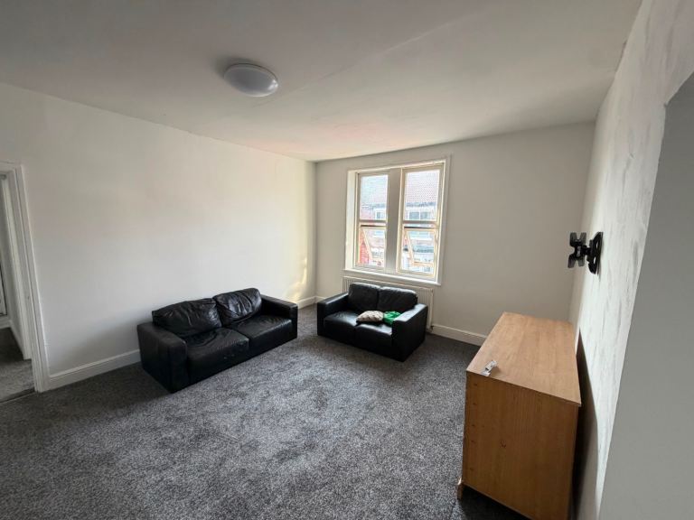 3 spacious room available