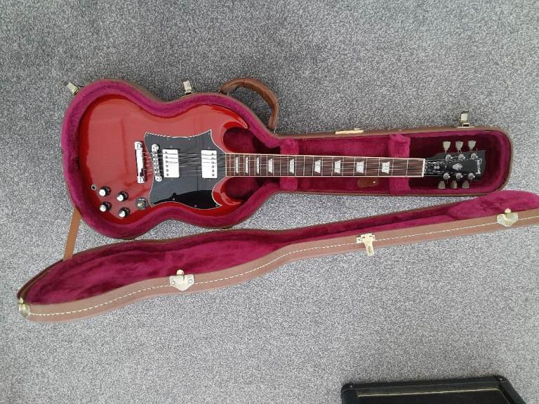 2001 Gibson SG Standard in Cherry with Original USA Case