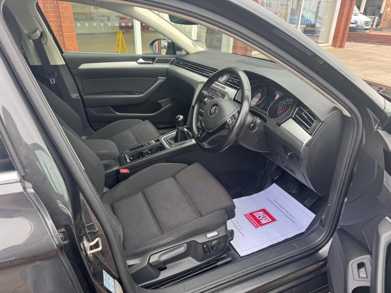 2018 Volkswagen Passat 2.0 TDI SE Business 5dr ++ SAT NAV / ULEZ / DAB / 65.7 MPG ++ ESTATE Diese...