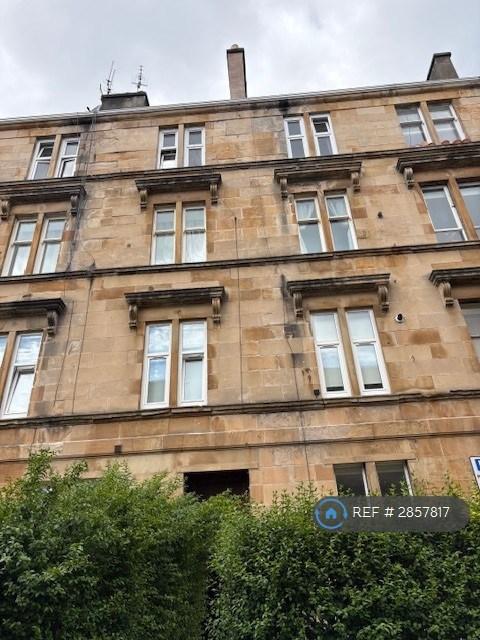 3 bedroom flat in Bank Street, Glasgow, G12 (3 bed) (#2857817)