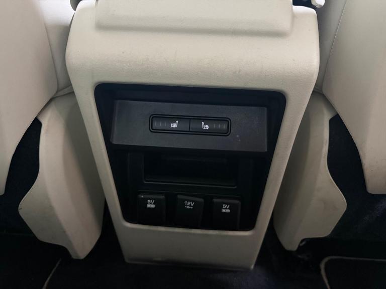 2017 Land Rover Discovery Sport 2.0 TD4 HSE Luxury Auto 4WD Euro 6 (s/s) 5dr ESTATE Diesel Automatic