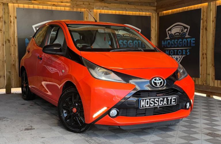 2015 Toyota AYGO 1.0 VVT-i x-cite x-shift Euro 5 5dr Euro 5 HATCHBACK Petrol Automatic