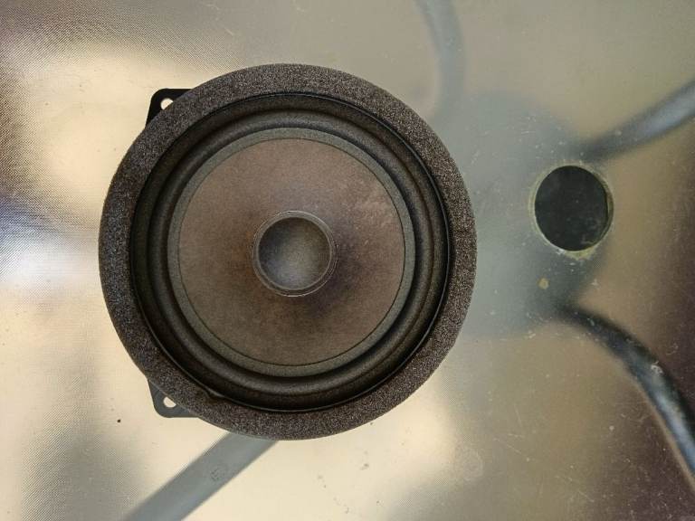 Mini R50/R52 /R53 front door speakers, good working condition 2 available, price is for each 