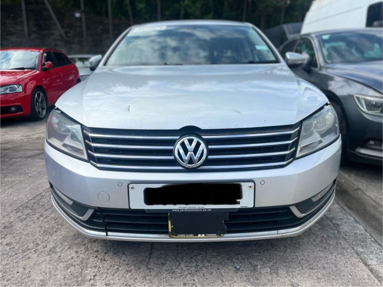 VW PASSAT B7 IN SILVER LA7W FOR BREAKING / 2012 