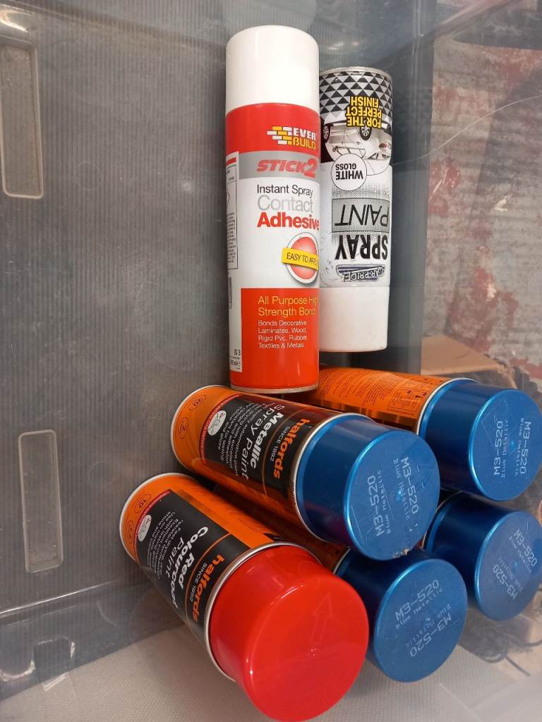 4 tins M3-520 blue spray paint metallic plus others