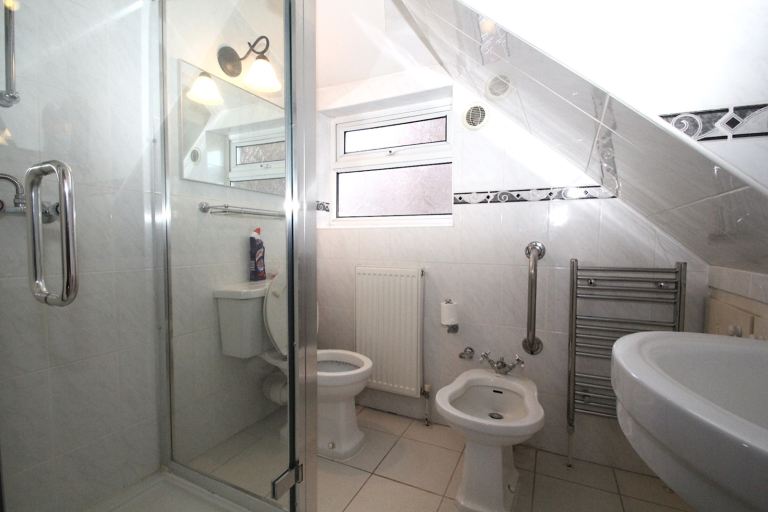 Chain free! Hane Estate Agents are pleased to offer a spacious 4 bedroom semi-detached house. 