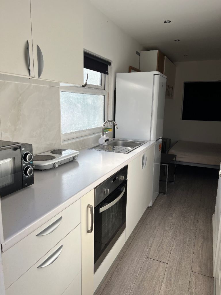Studio to rent