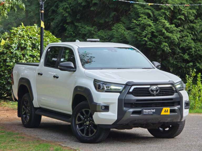 2024 Toyota Hilux 2.8 HI-Luxury Invincible X D-4D 4WD Double Cab Auto 4WD 5dr Pickup Diesel Autom...