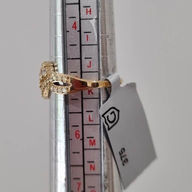 Gold 9ct Diamond cluster ring.  0.50ct. 