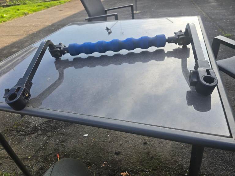 Fishing pole rod holder 