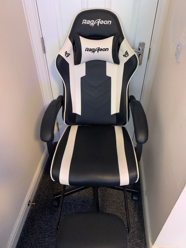RagAeon Gaming Chair - Black & White, Brand New Condition Need Gone ASAP