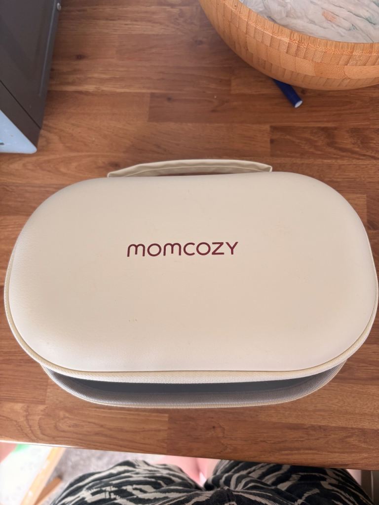 Momcozy M5 wearable breast pump