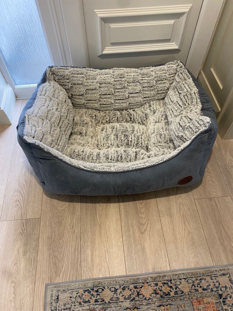 Snug & Cosy large dog’s bed 