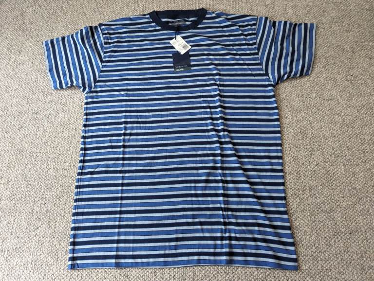 Men’s David Moss Jeans 100% cotton short sleeved blue striped T-shirt (L)