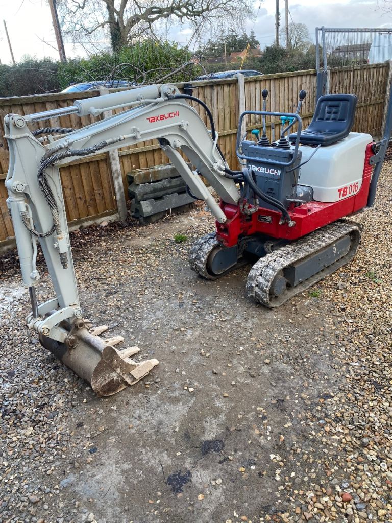 Takushi micro digger