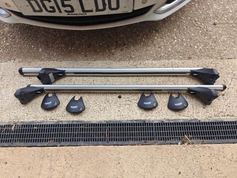 Vauxhall Astra J Roof Bars